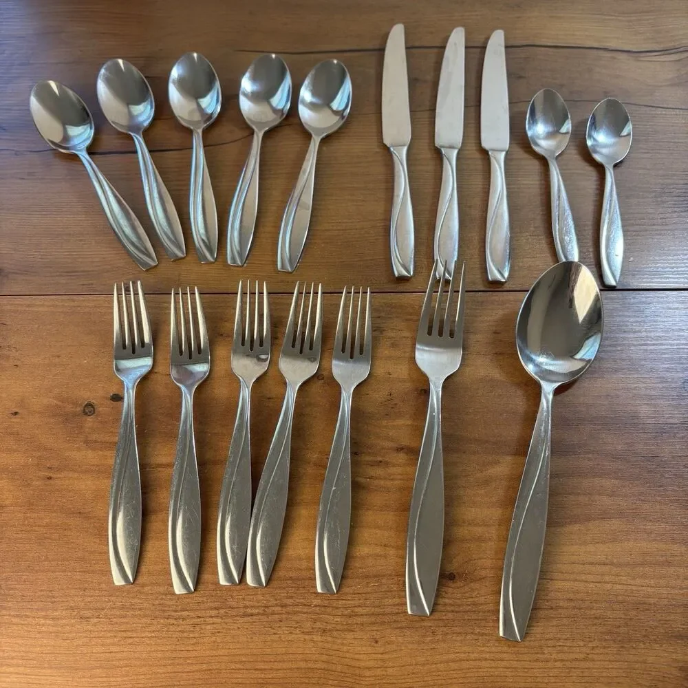 Oneida Camlynn Stainless Flatware Set 16 Pc Knives Forks Teaspoons Tablespoon